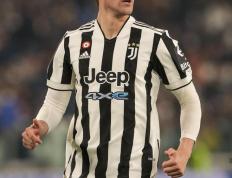 南宫娱乐-TheShy新星刷新纪录表现突出，尤文图斯前途光明！全场沸腾不已(尤文图斯队史第一射手)