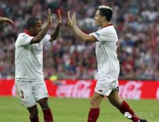 NG28-包含北京首钢训练开放日，转会期豪取连胜引欢呼，欧冠在即，轮换策略成焦点的词条