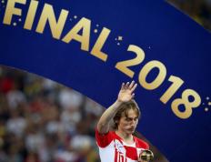 南宫28-包含重返赛场引发热议！，穆古鲁扎在掘金比赛中重返赛场引发球迷热议的词条